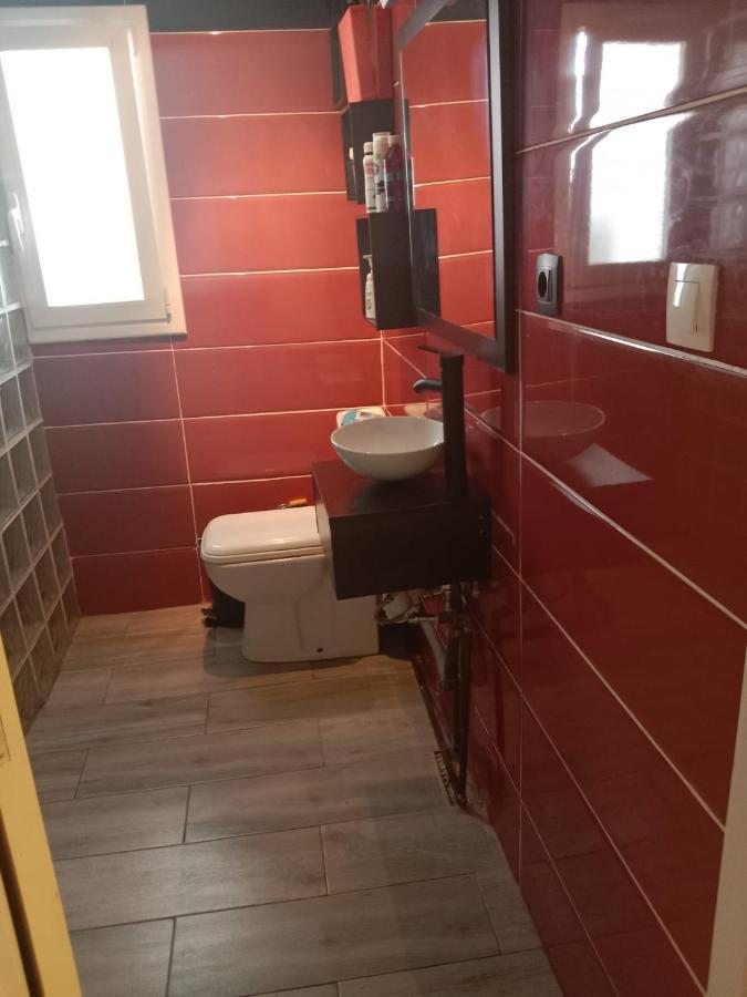 Habitación privada Tarragona con cocina salón y terraza piso compartido Exterior foto